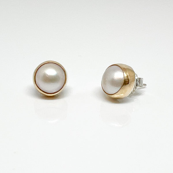10mm Mabe Pearl Classic Studs