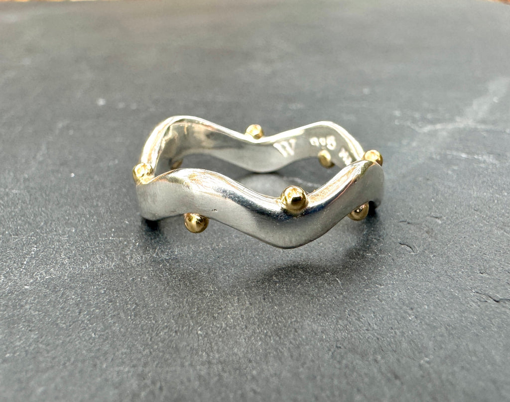 Two tone Crown Wave ring