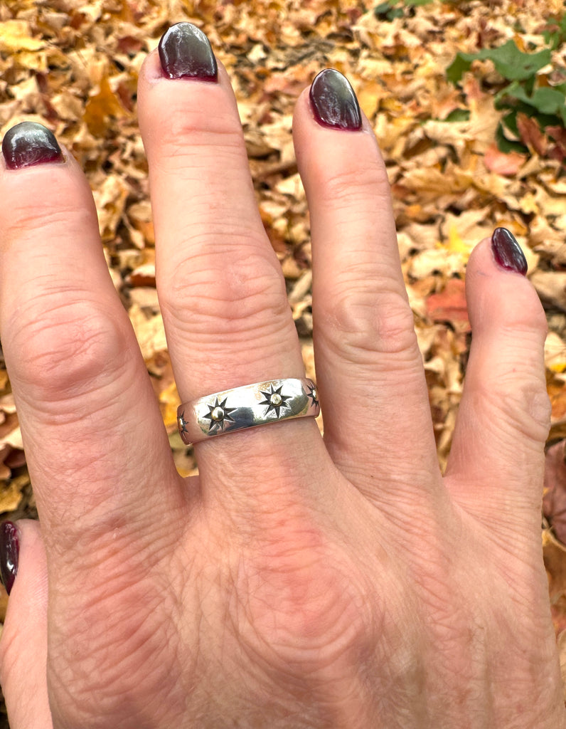 Gold Dot Stardust Band