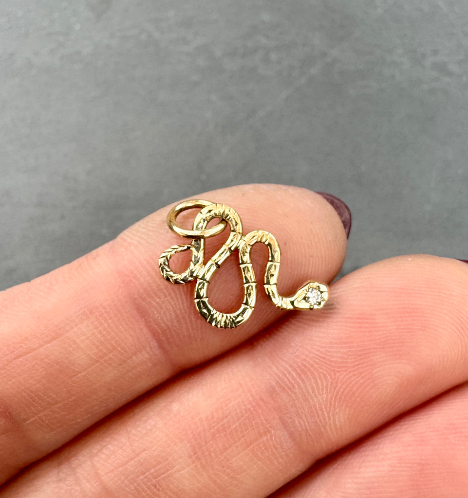 14k Diamond Engraved Snake