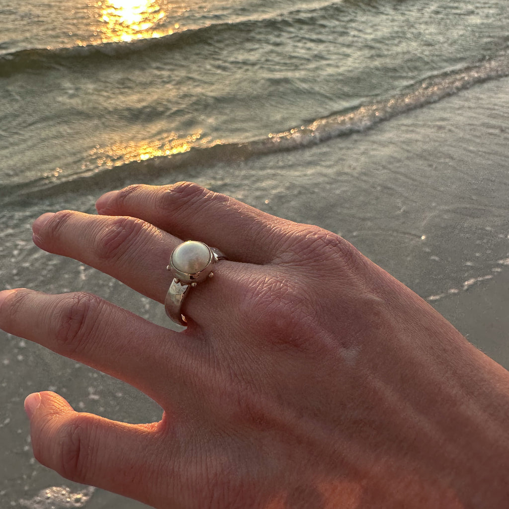 10mm Mabe Pearl Beach Bauble Ring