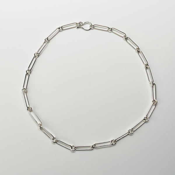 Medium Long Single Loop Chain